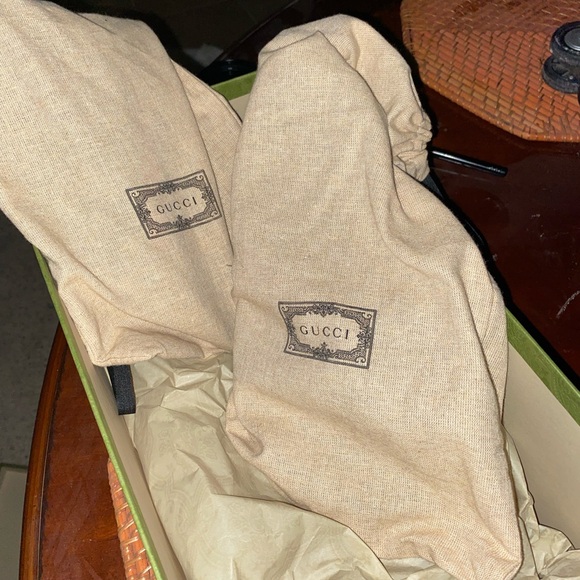 Authentic Gucci Men’s flip flop sandals. - Picture 5 of 15